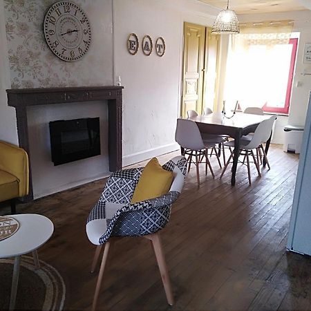 Appartement Cozy Dans Maison Privee Tauves Exteriér fotografie