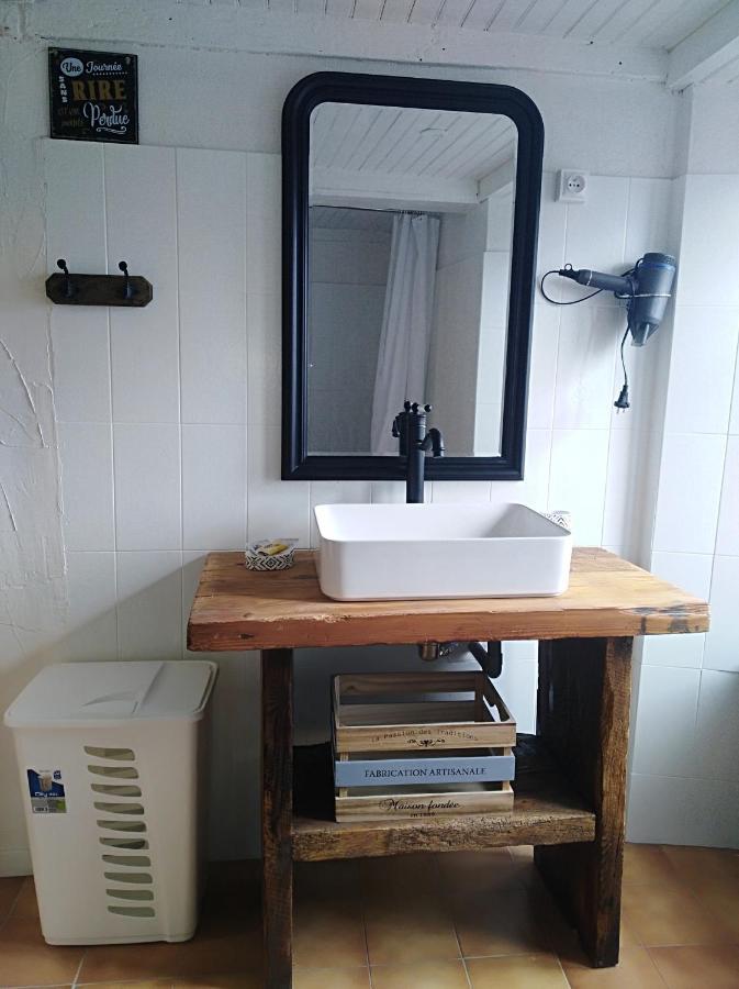 Appartement Cozy Dans Maison Privee Tauves Exteriér fotografie