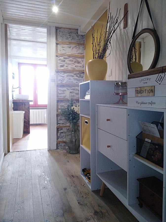 Appartement Cozy Dans Maison Privee Tauves Exteriér fotografie