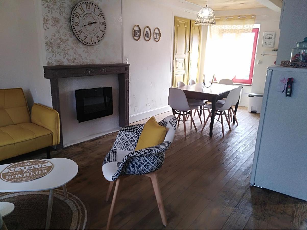 Appartement Cozy Dans Maison Privee Tauves Exteriér fotografie