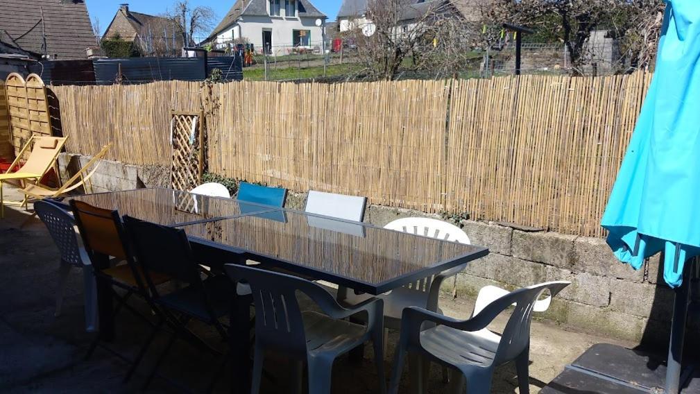 Appartement Cozy Dans Maison Privee Tauves Exteriér fotografie